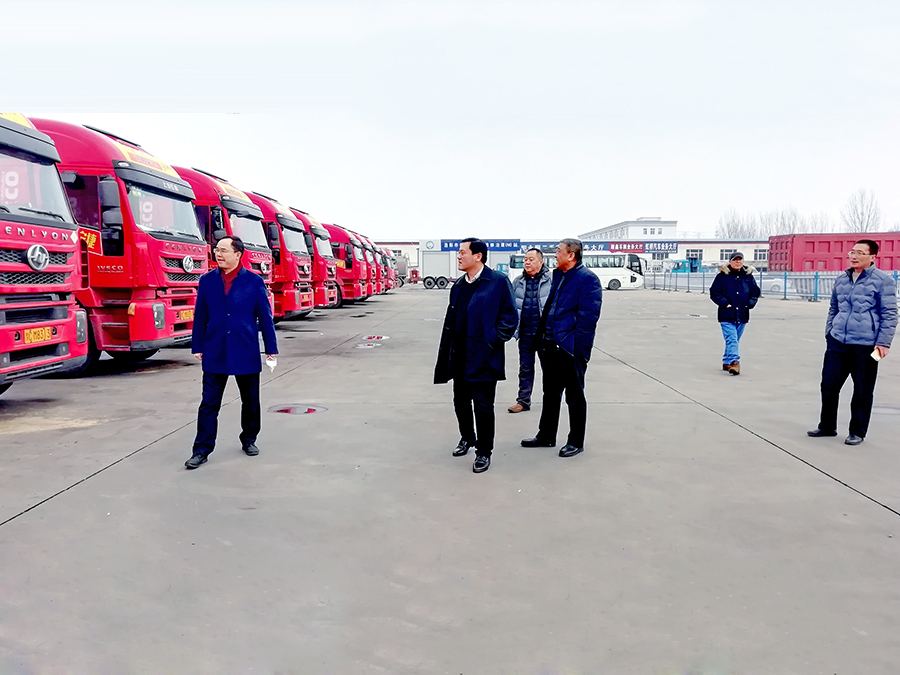 上級領導視察應急車隊