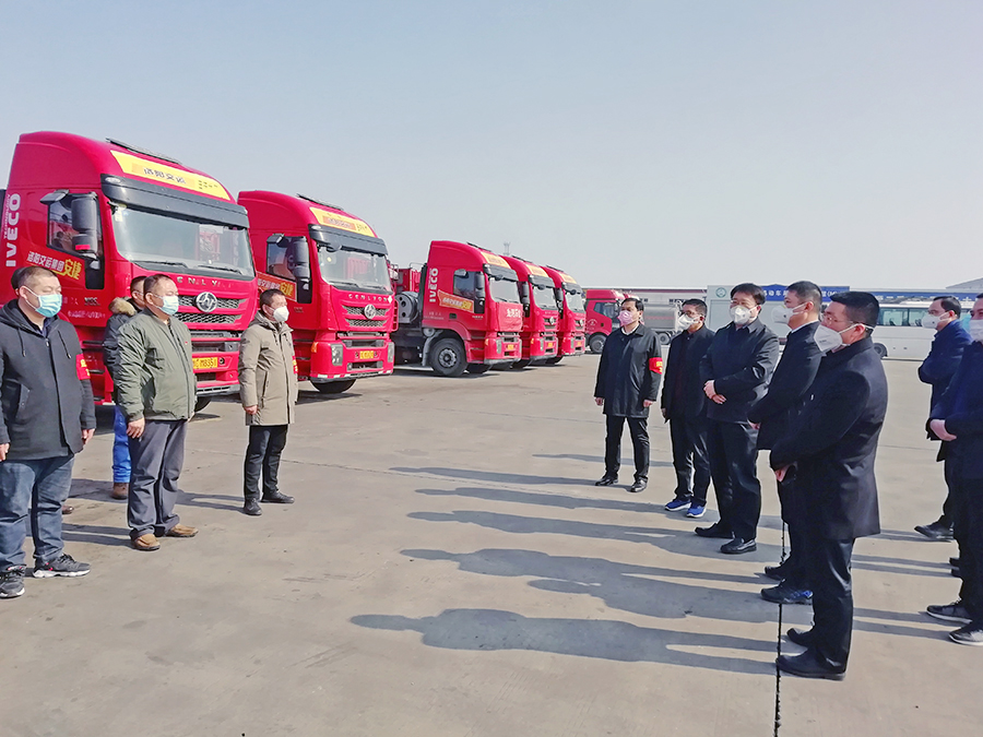 上級領導視察應急車隊